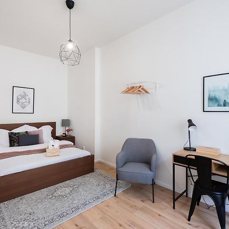 10 Min City Centre 5 People Apartment, Free Coffee Prague Exterior photo