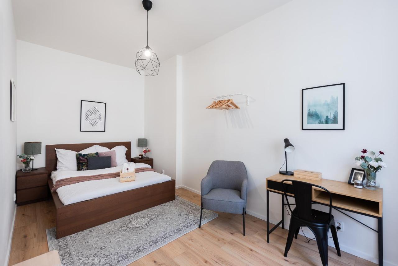 10 Min City Centre 5 People Apartment, Free Coffee Prague Exterior photo
