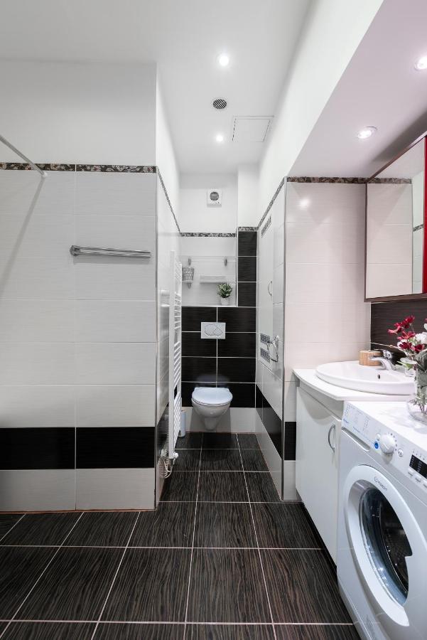 10 Min City Centre 5 People Apartment, Free Coffee Prague Exterior photo