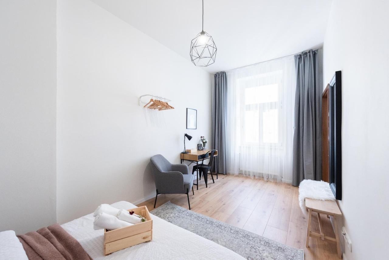 10 Min City Centre 5 People Apartment, Free Coffee Prague Exterior photo