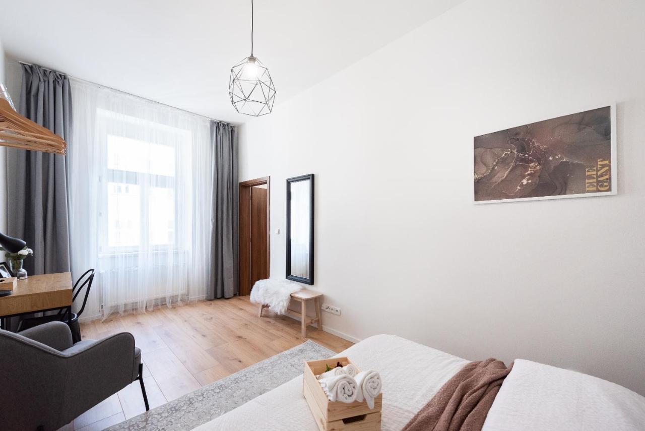 10 Min City Centre 5 People Apartment, Free Coffee Prague Exterior photo