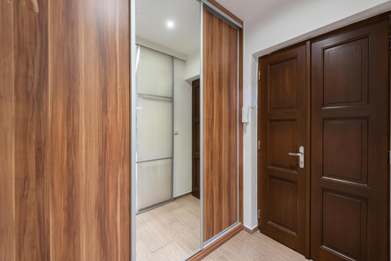 10 Min City Centre 5 People Apartment, Free Coffee Prague Exterior photo